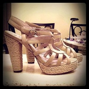 New ENVY Leather/Raffia Sandals. 8,5M